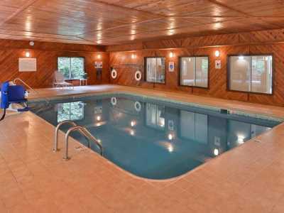 Wingate By Wyndham Hotel 3*